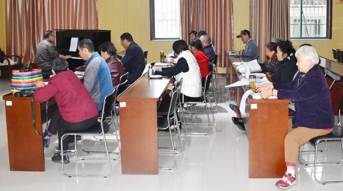 图A1 县残疾人老年大学音乐教学.JPG